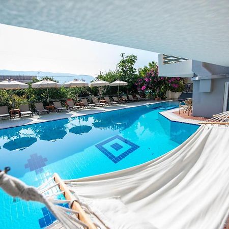 Saga Hotel Poros Town Екстер'єр фото