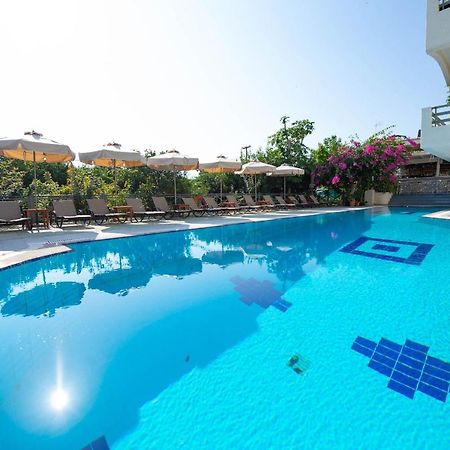 Saga Hotel Poros Town Екстер'єр фото