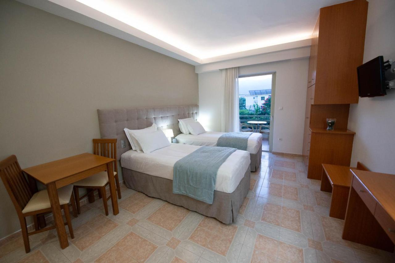 Saga Hotel Poros Town Екстер'єр фото