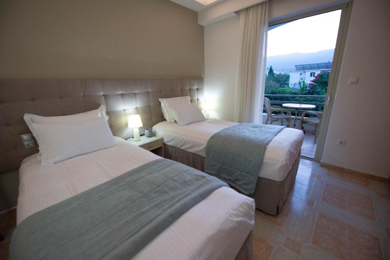 Saga Hotel Poros Town Екстер'єр фото